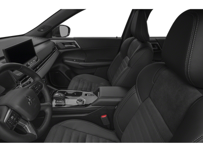 2026 Mitsubishi Outlander LE