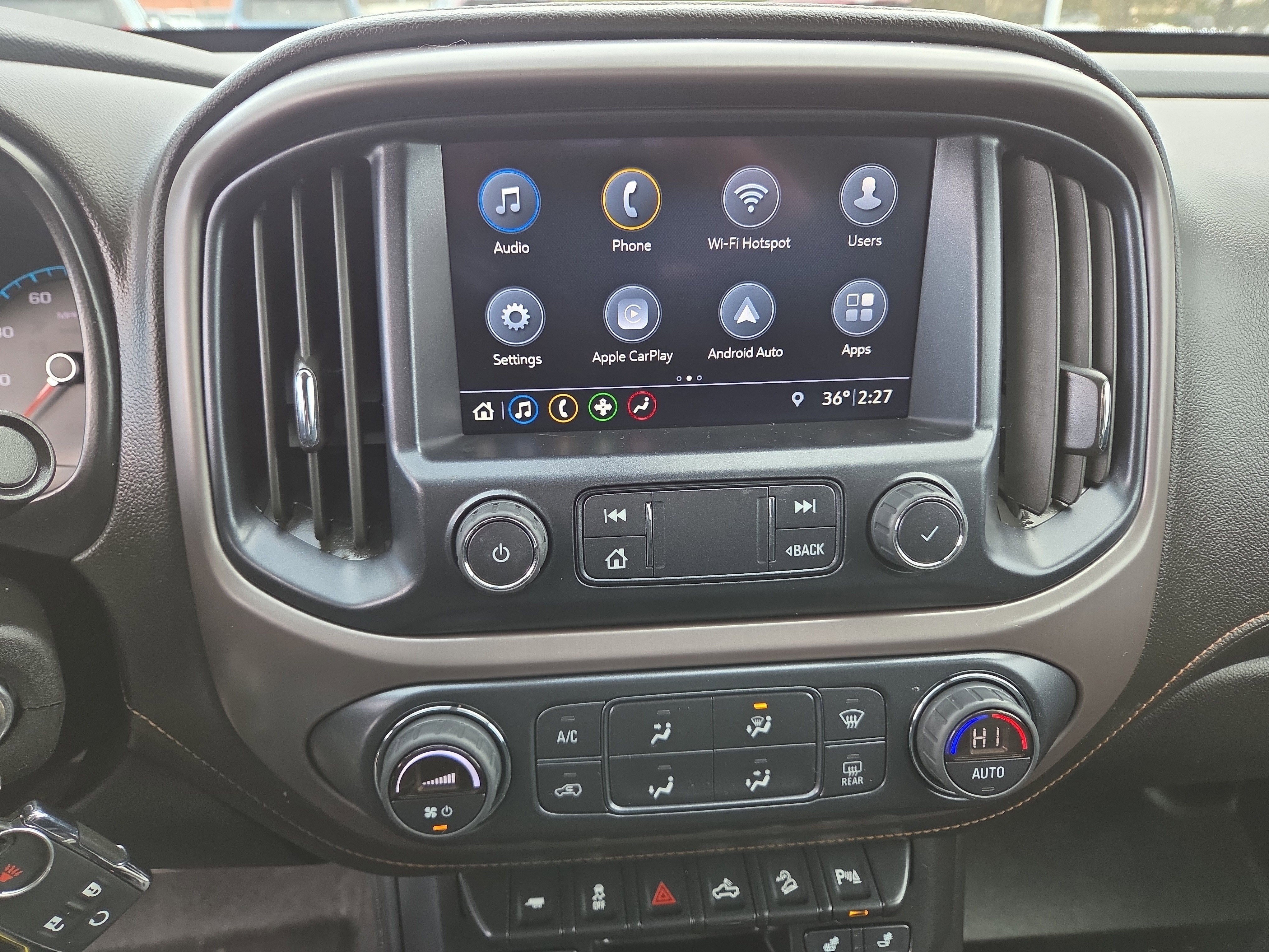 2022 GMC Canyon 4WD AT4 w/Leather