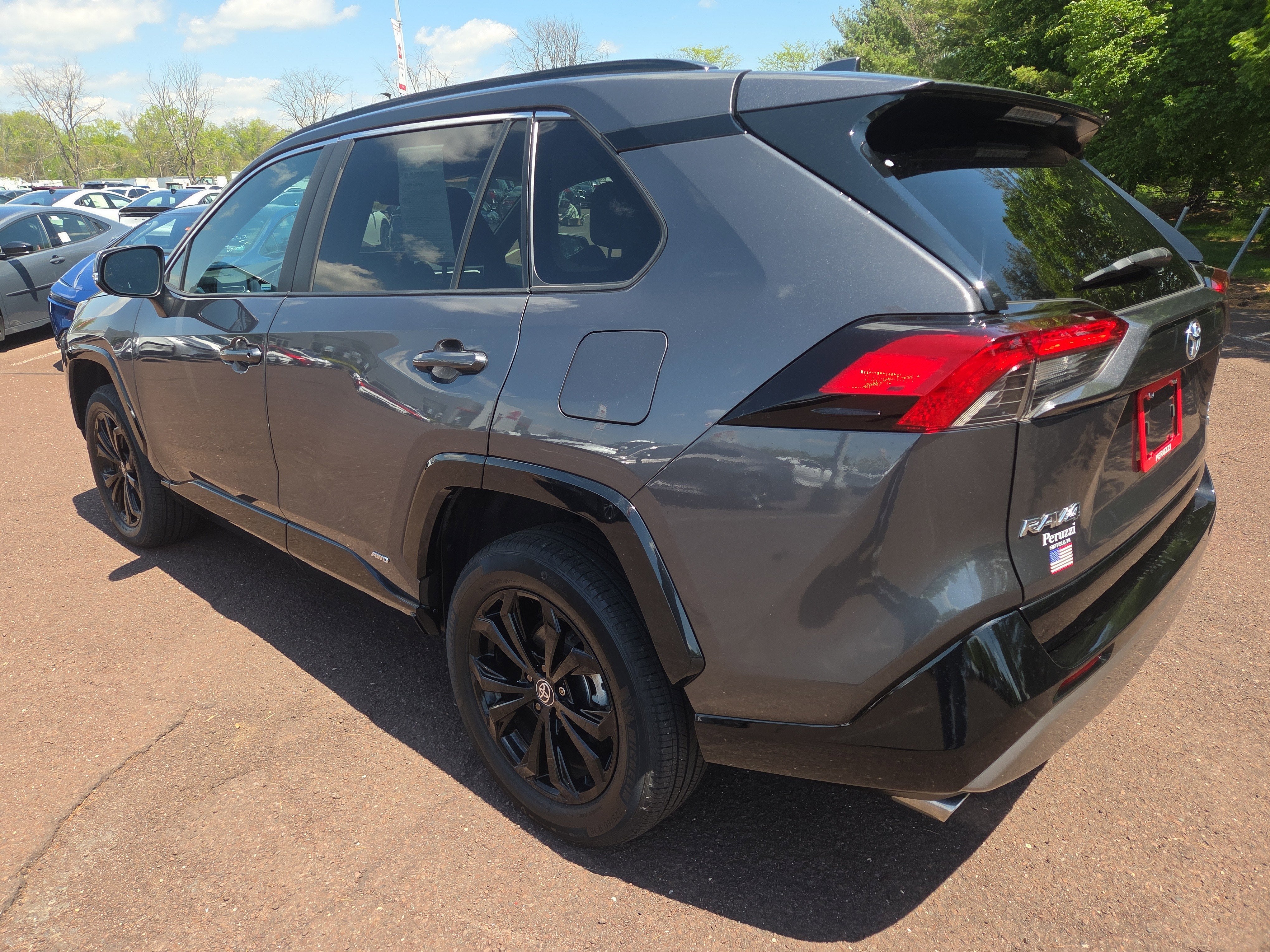 2022 Toyota RAV4 Hybrid SE
