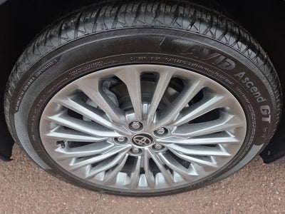 2022 Toyota Avalon Hybrid Limited