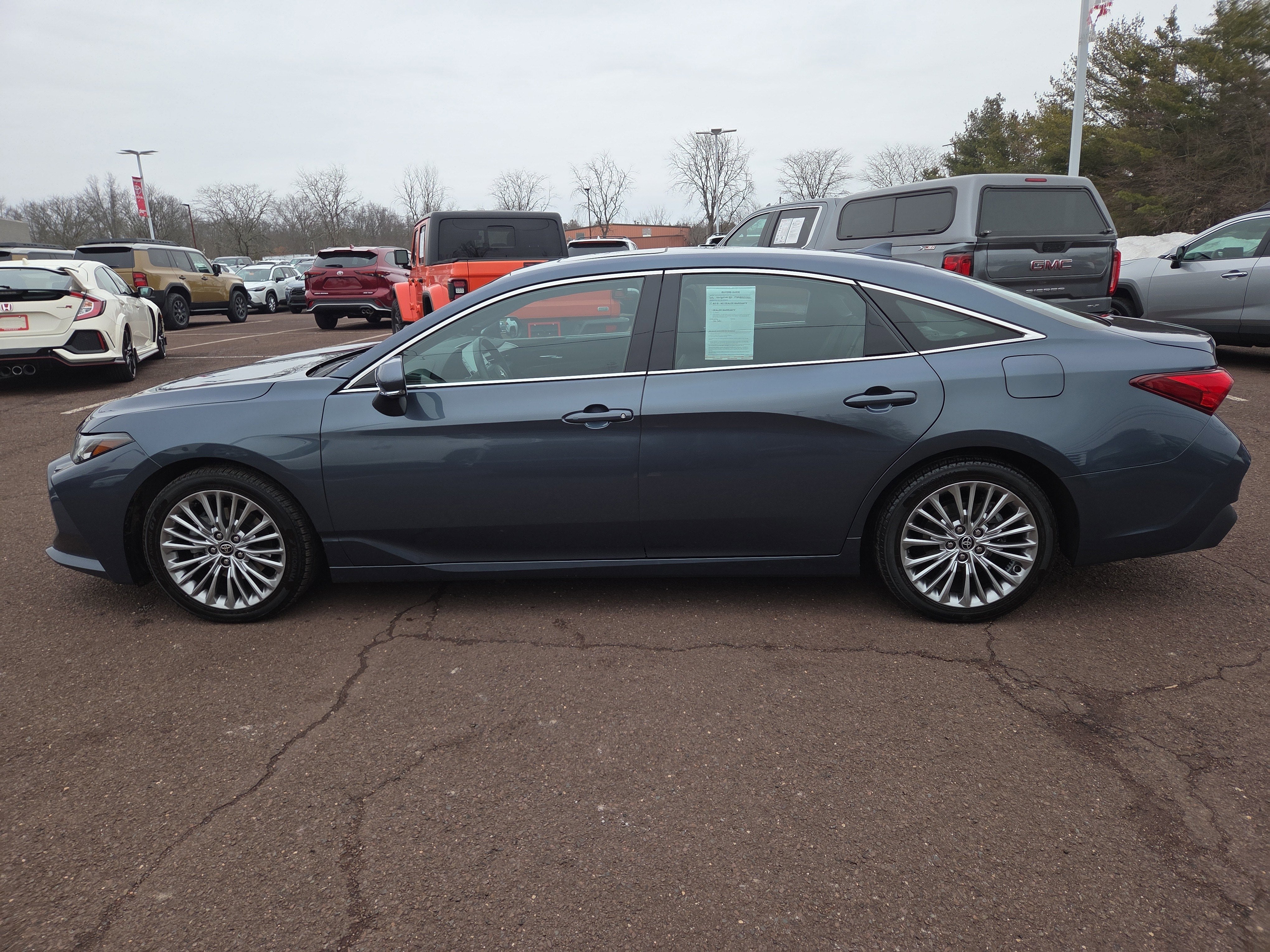 2022 Toyota Avalon Hybrid Limited