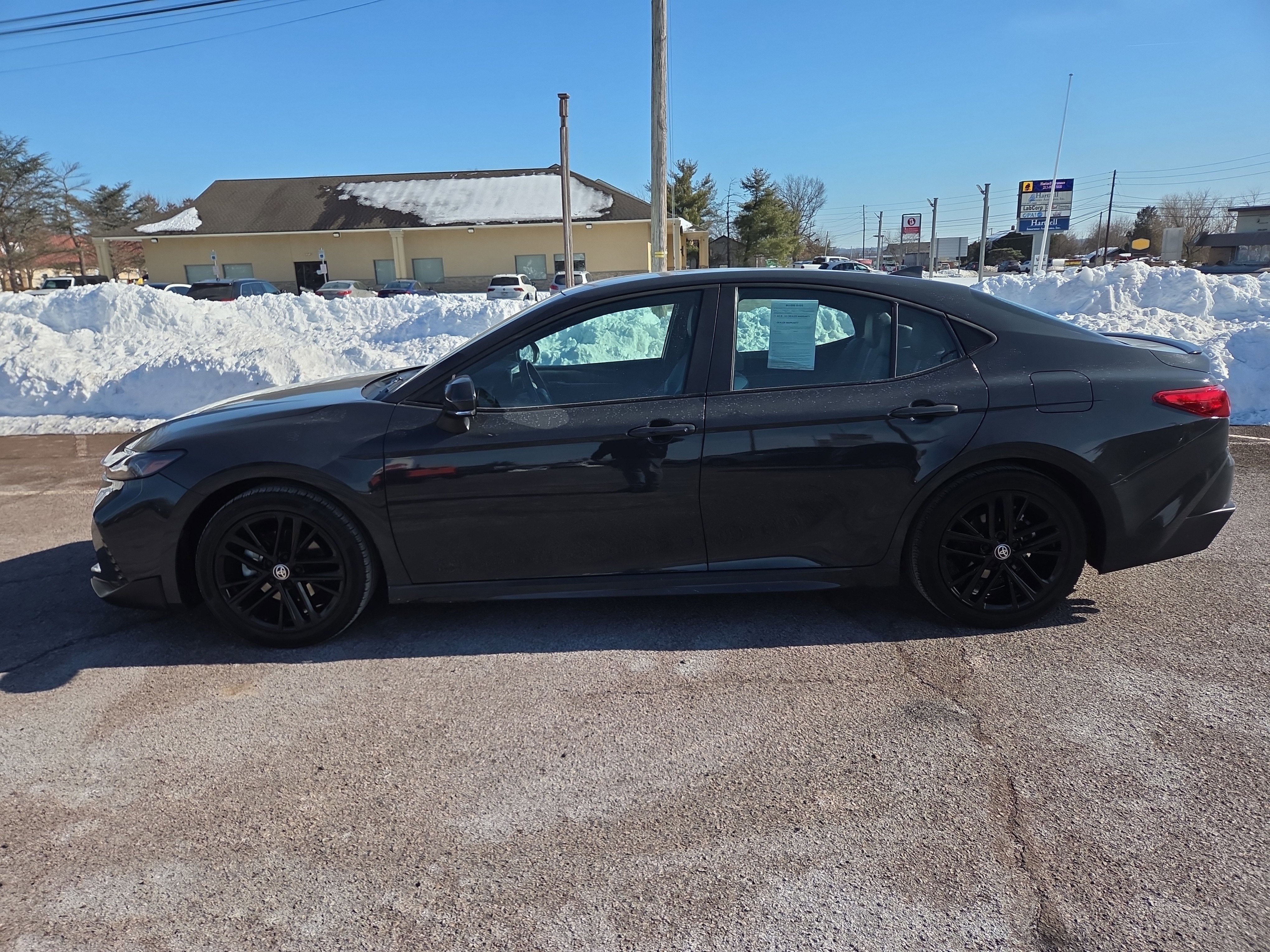 2025 Toyota Camry SE