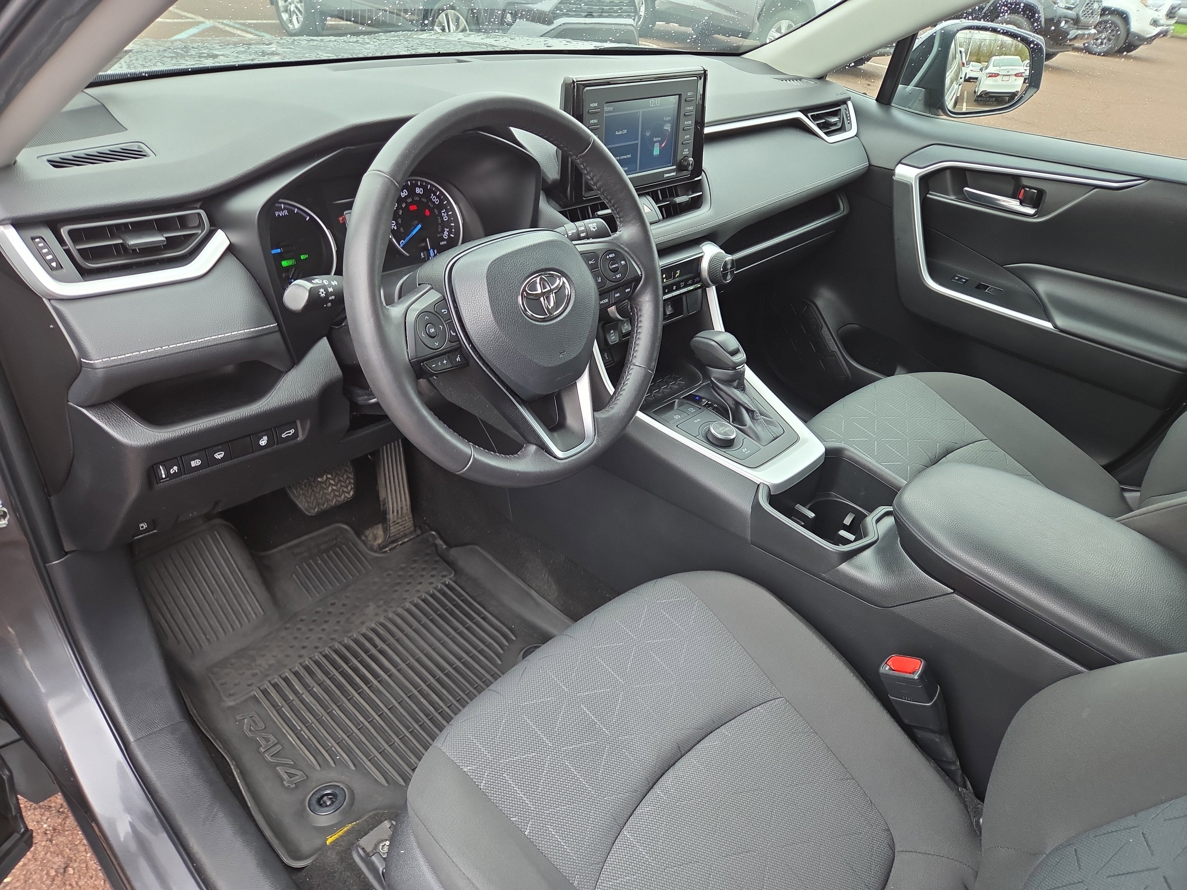 2022 Toyota RAV4 Hybrid XLE