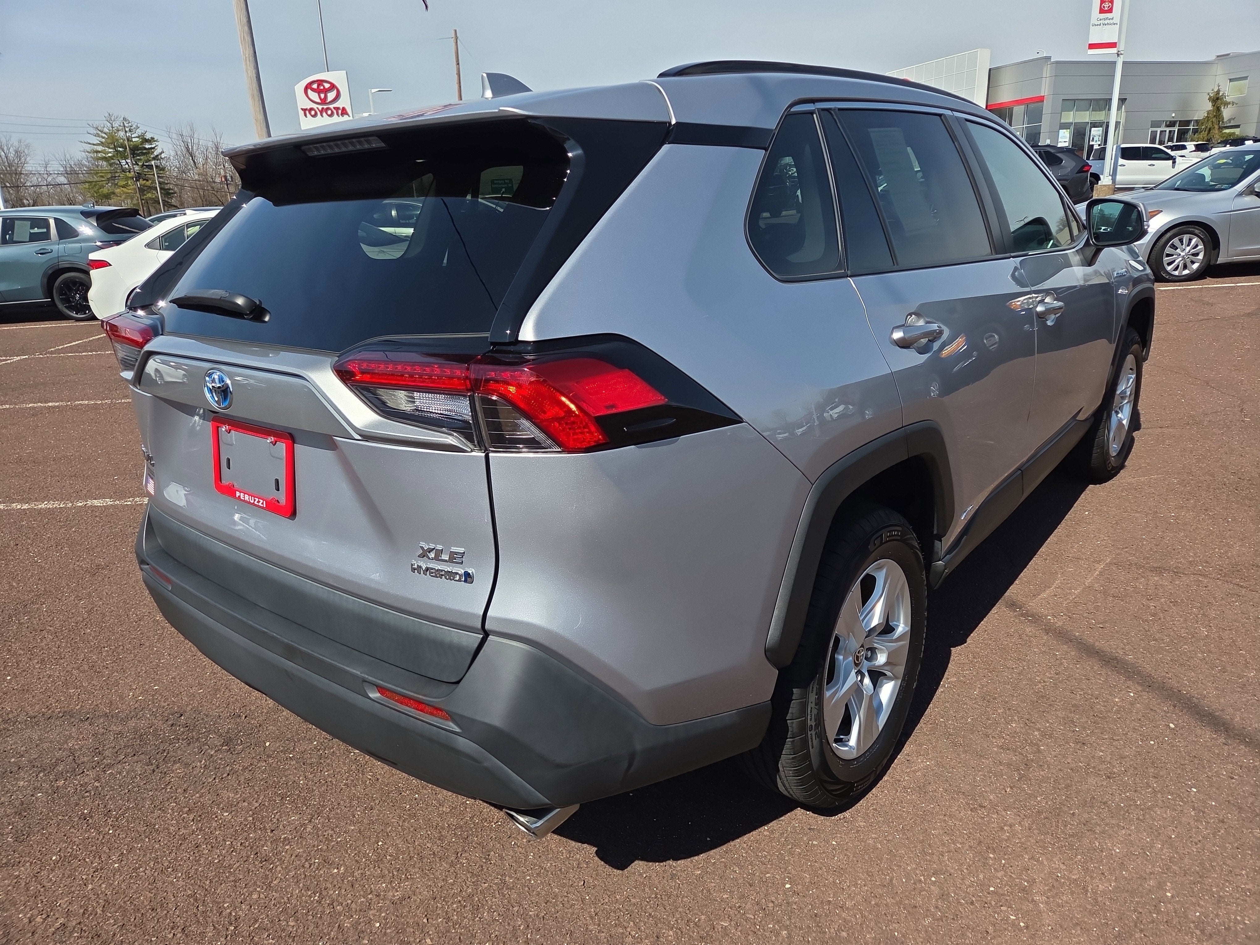 2021 Toyota RAV4 Hybrid XLE