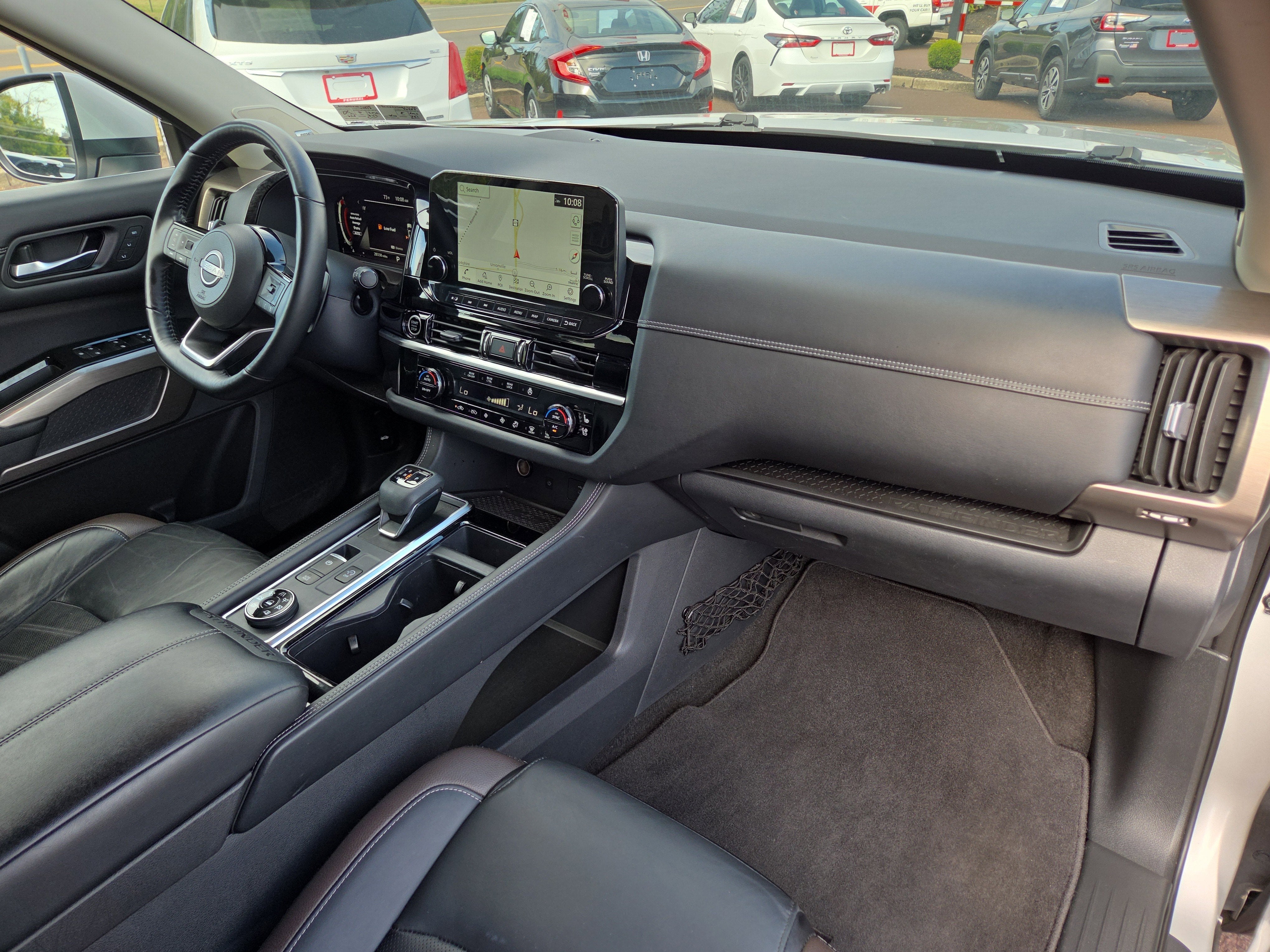 2023 Nissan Pathfinder Platinum