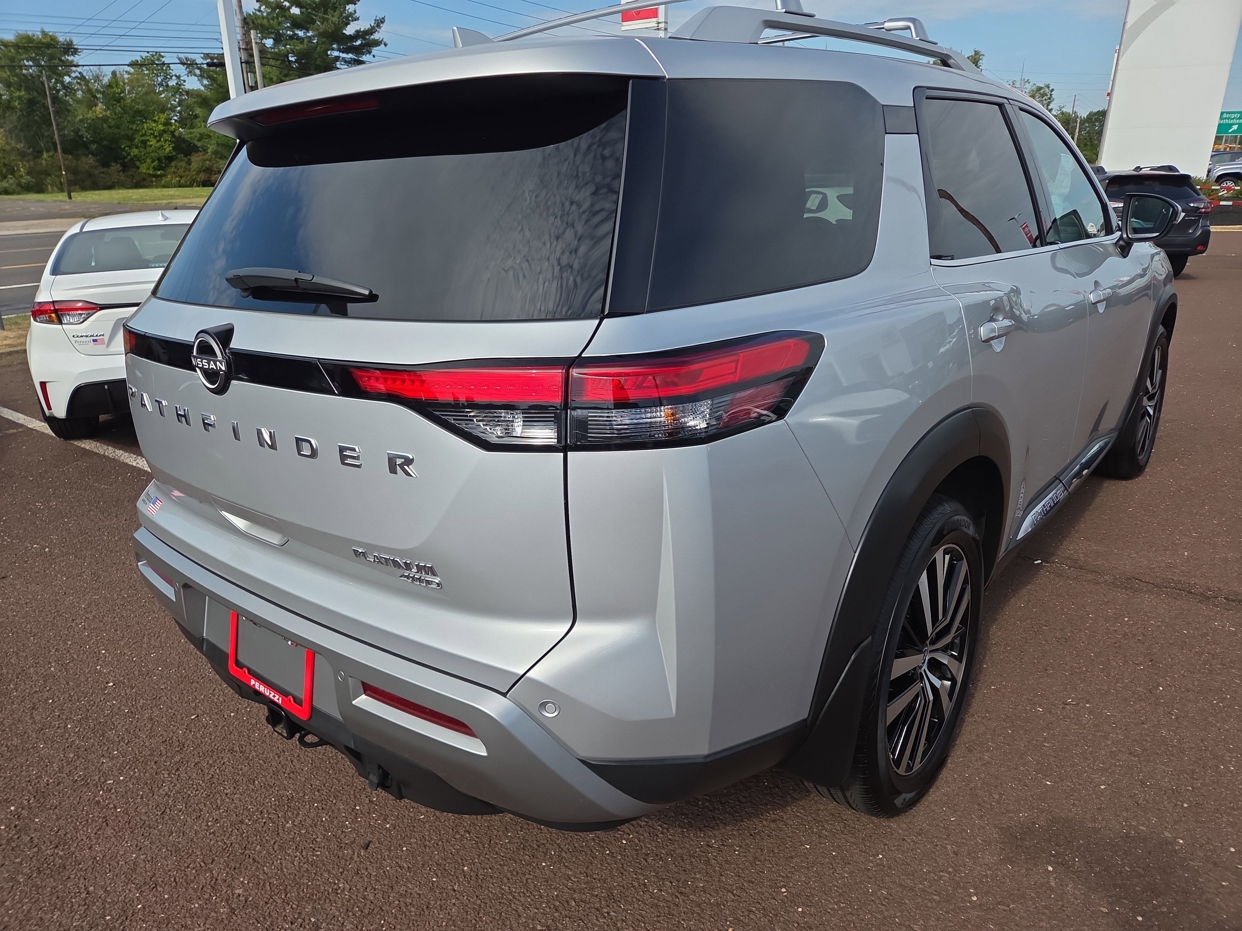 2023 Nissan Pathfinder Platinum