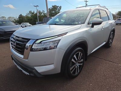 2023 Nissan Pathfinder Platinum