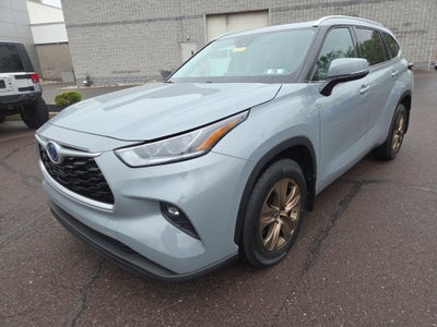 2022 Toyota Highlander Hybrid Bronze Edition
