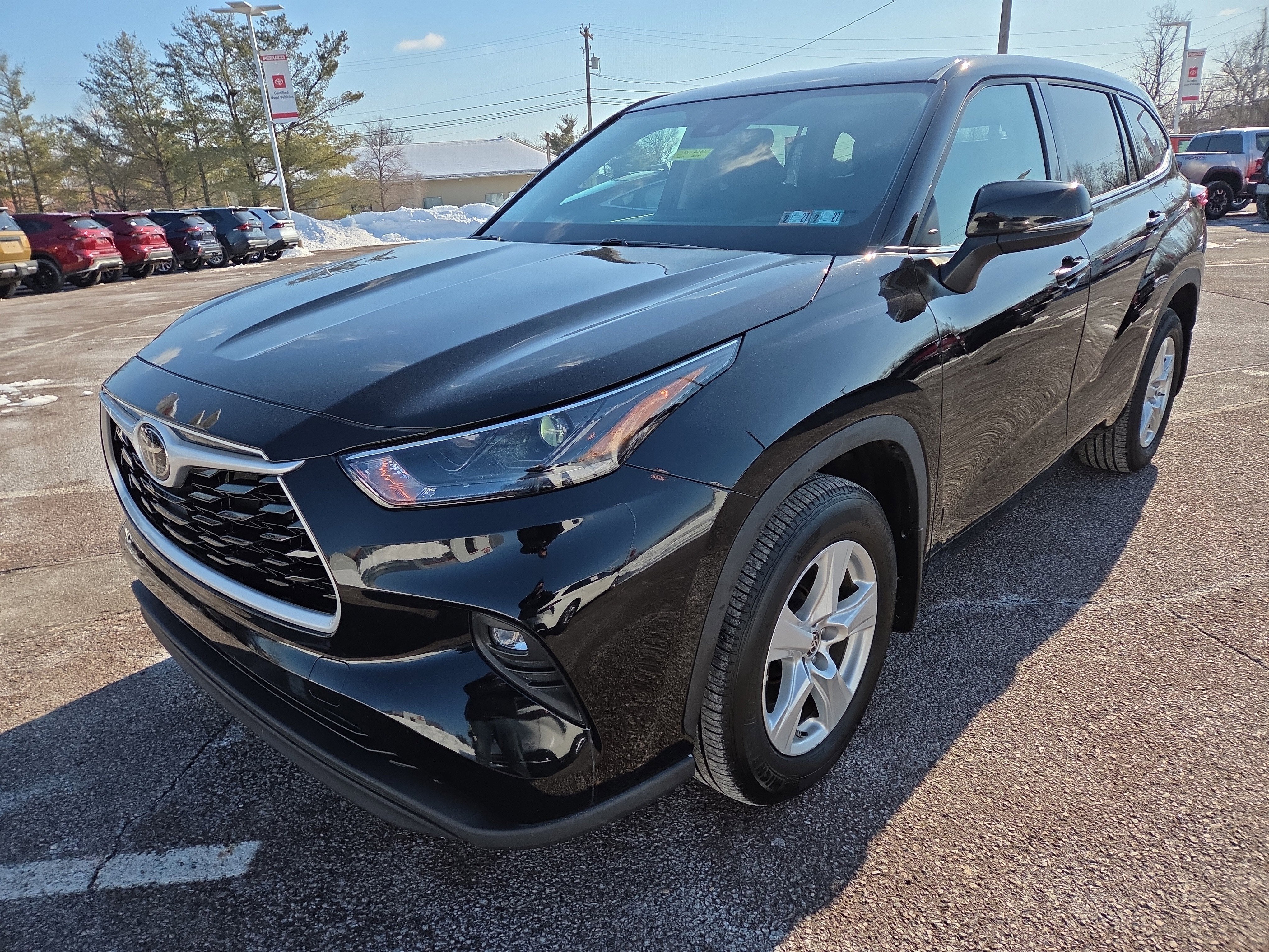 2022 Toyota Highlander LE