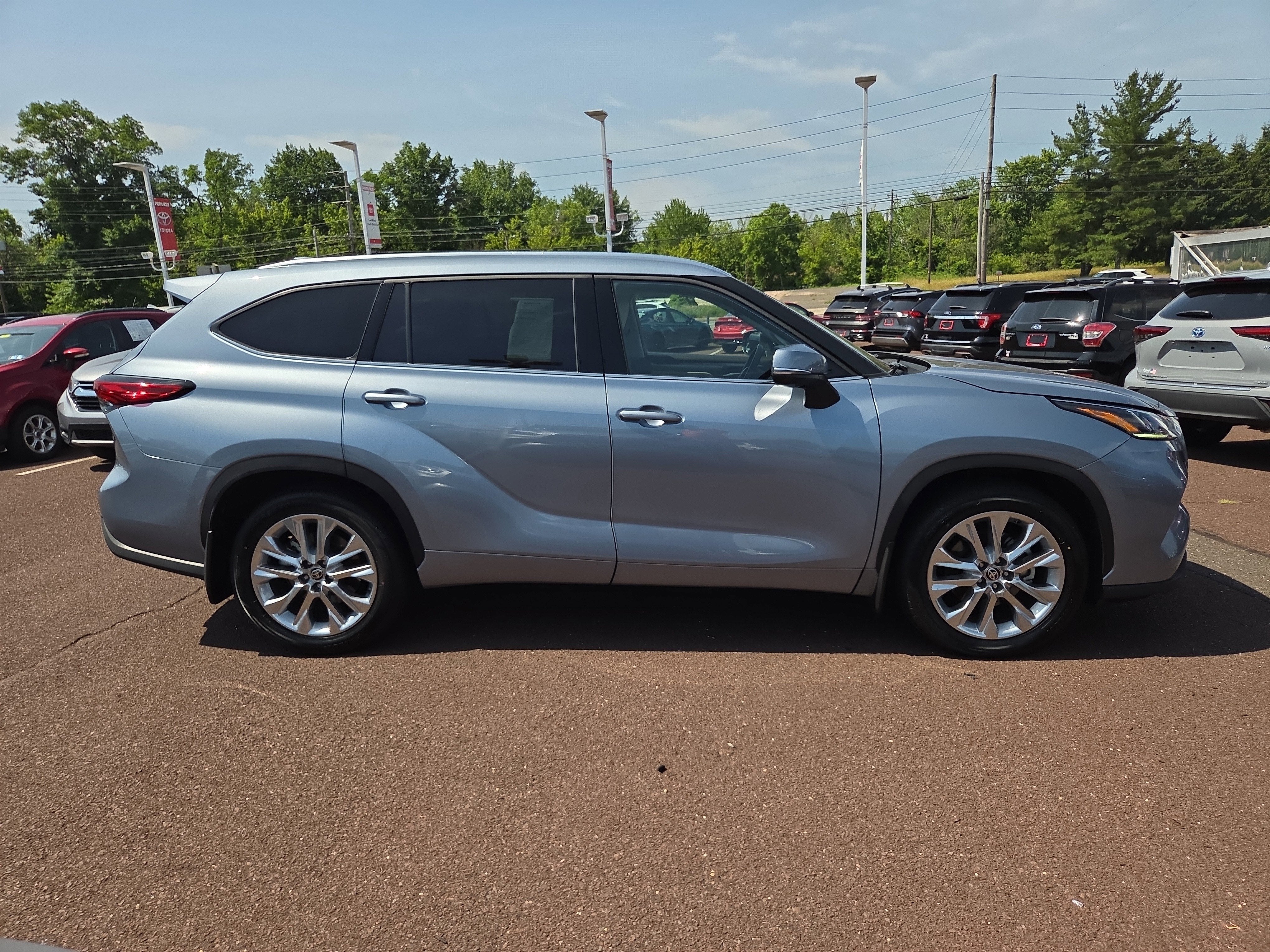 2022 Toyota Highlander Limited