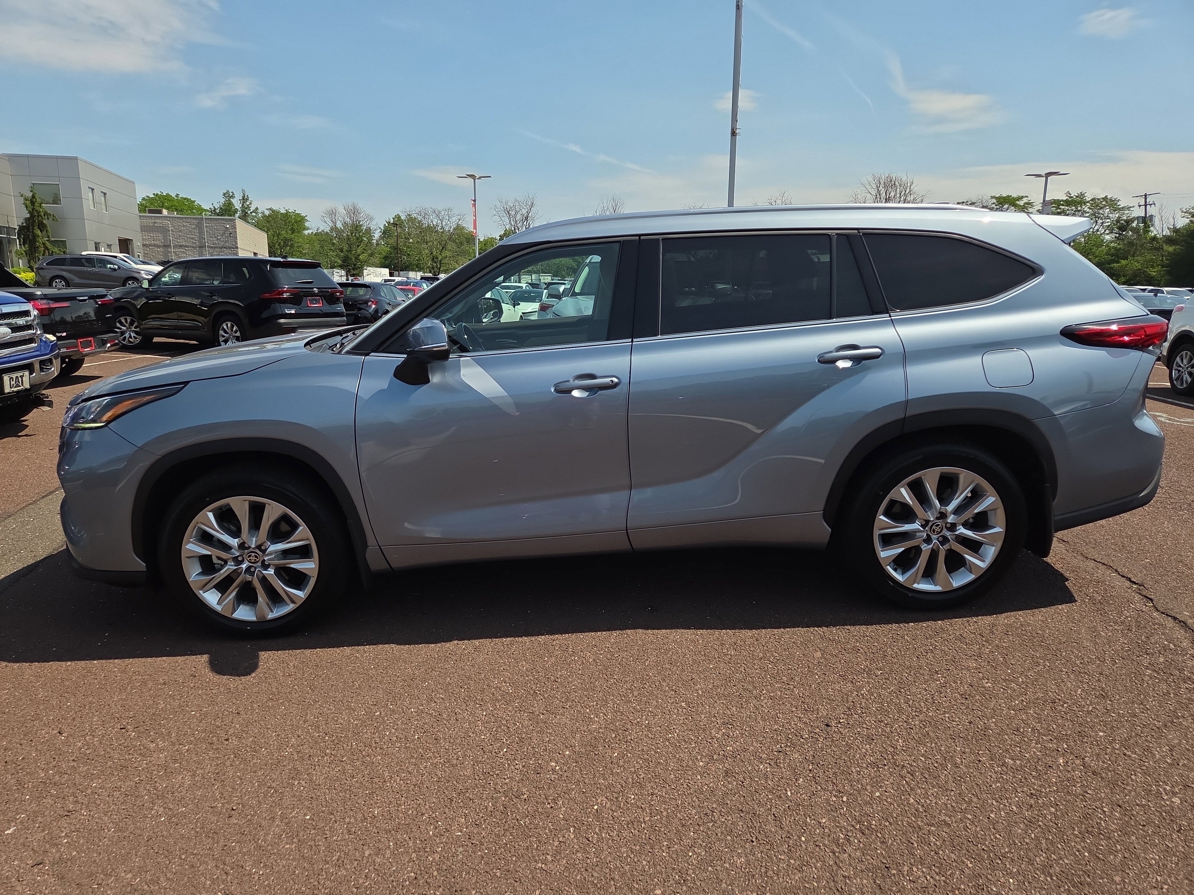 2022 Toyota Highlander Limited