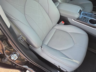 2023 Toyota Highlander Hybrid Platinum