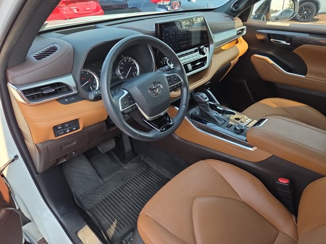 2022 Toyota Highlander Platinum