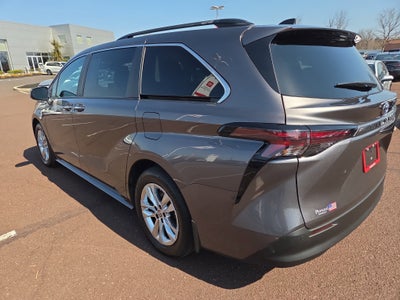 2023 Toyota Sienna XLE