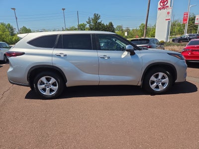 2024 Toyota Highlander LE