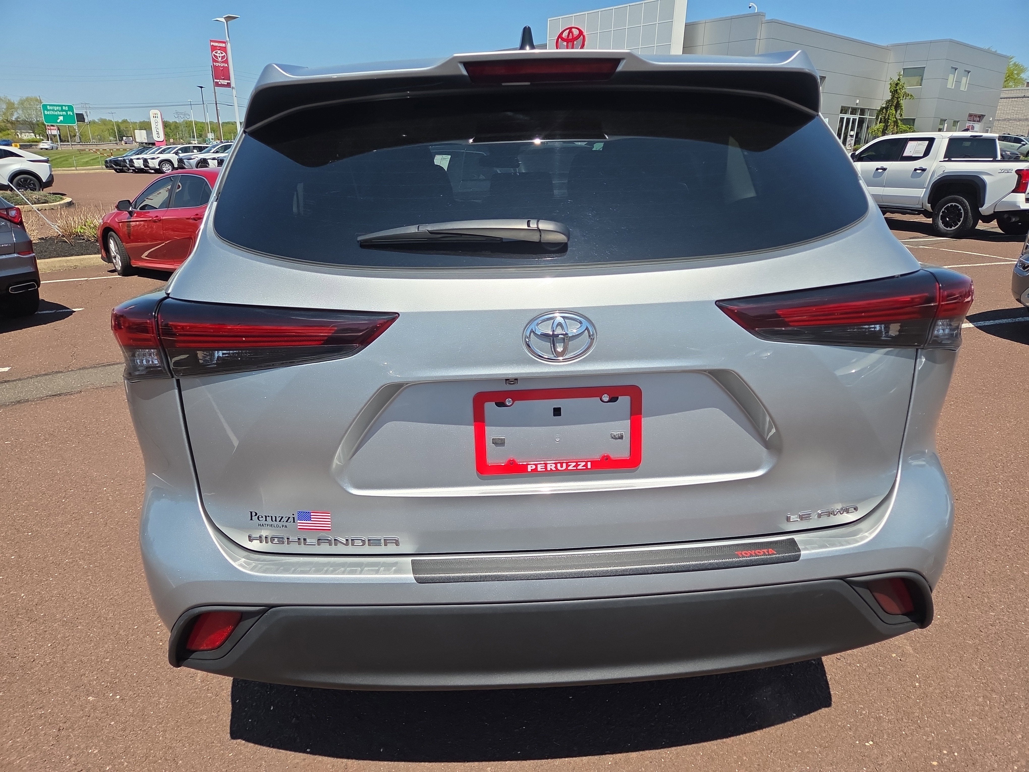 2024 Toyota Highlander LE