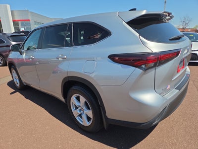 2024 Toyota Highlander LE