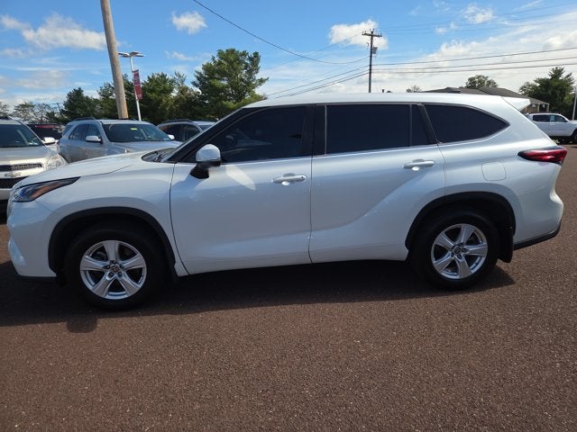 2023 Toyota Highlander LE