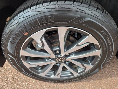 2024 Toyota Corolla Cross XLE