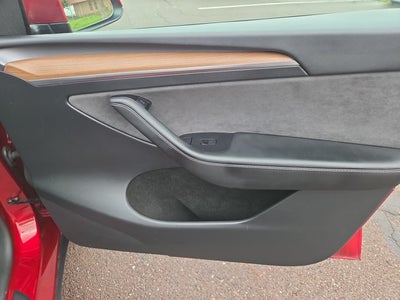 2024 Tesla Model Y Long Range