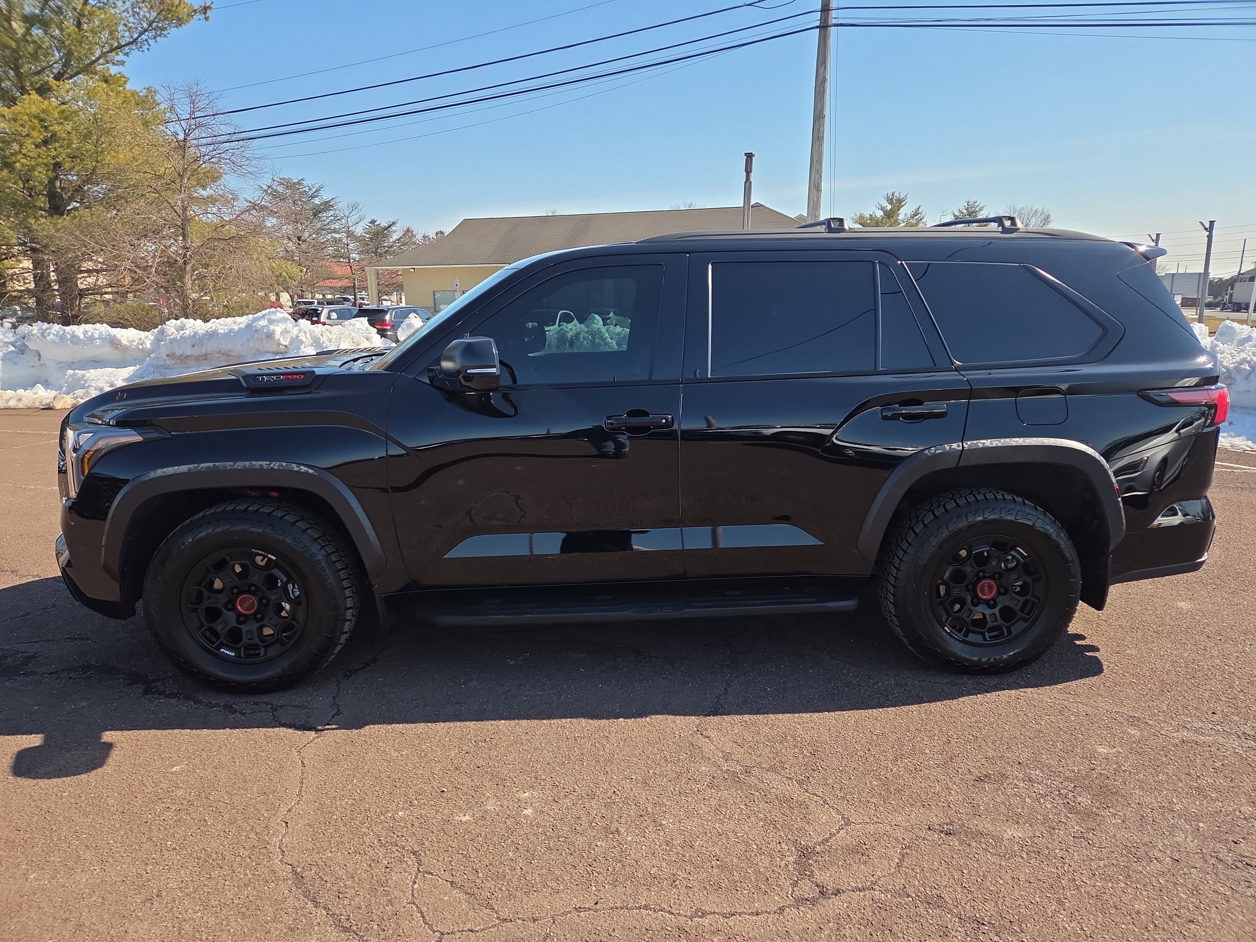 2024 Toyota Sequoia SR5