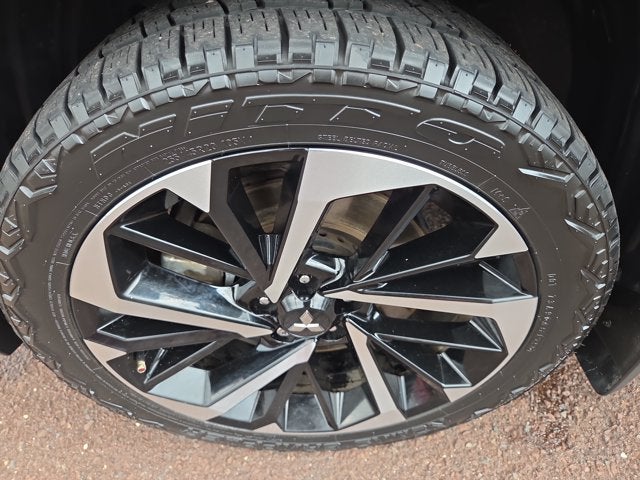 2024 Mitsubishi Outlander SE Black Edition