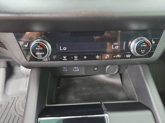 2024 Mitsubishi Outlander SE Black Edition