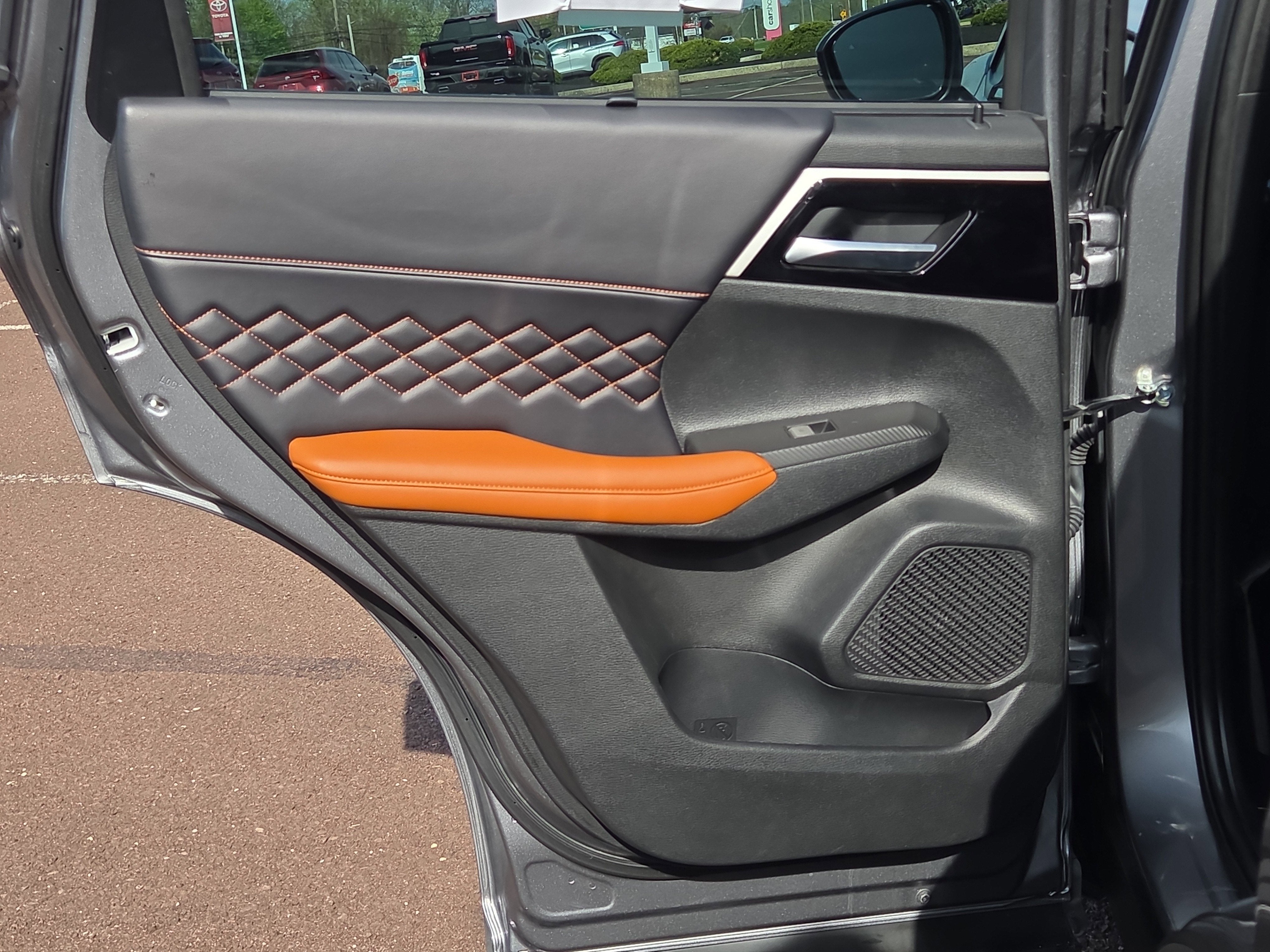 2023 Mitsubishi Outlander PHEV SEL