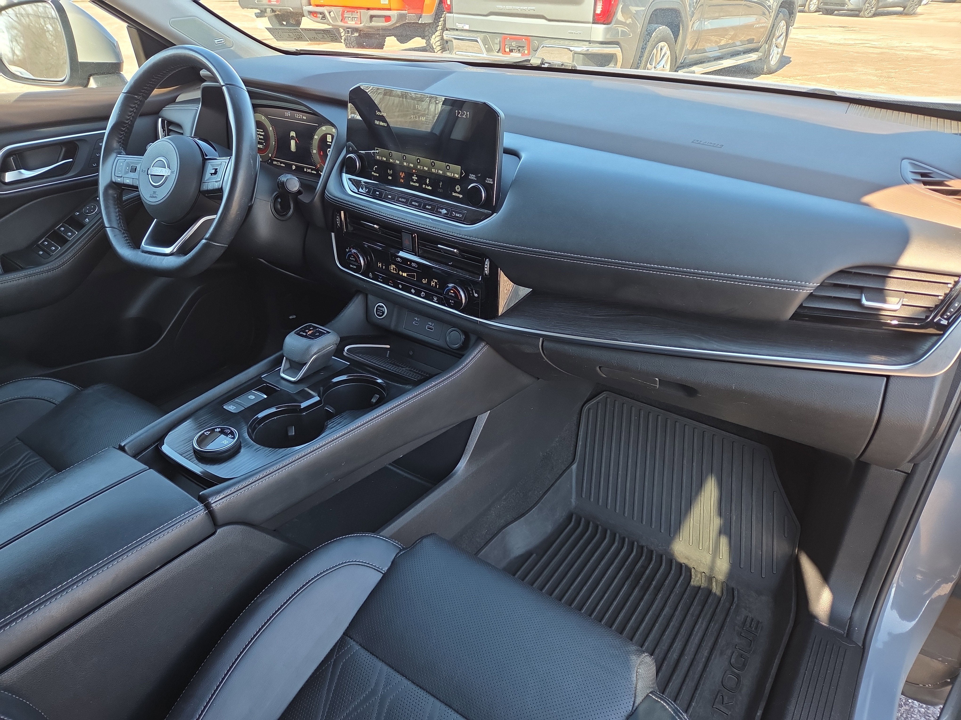 2022 Nissan Rogue Platinum