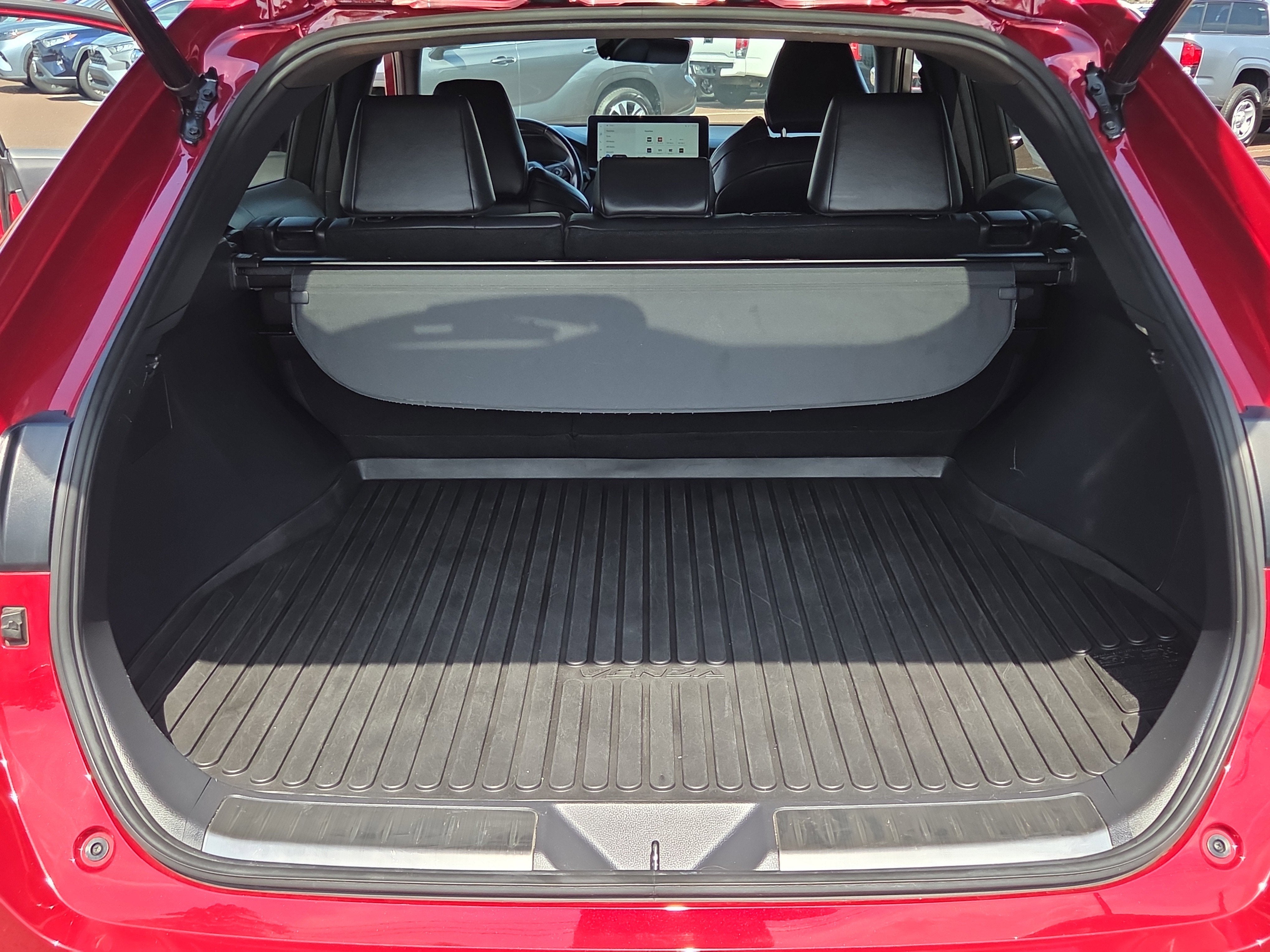 2023 Toyota Venza XLE