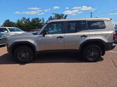 2025 Toyota Land Cruiser 4WD (Natl)