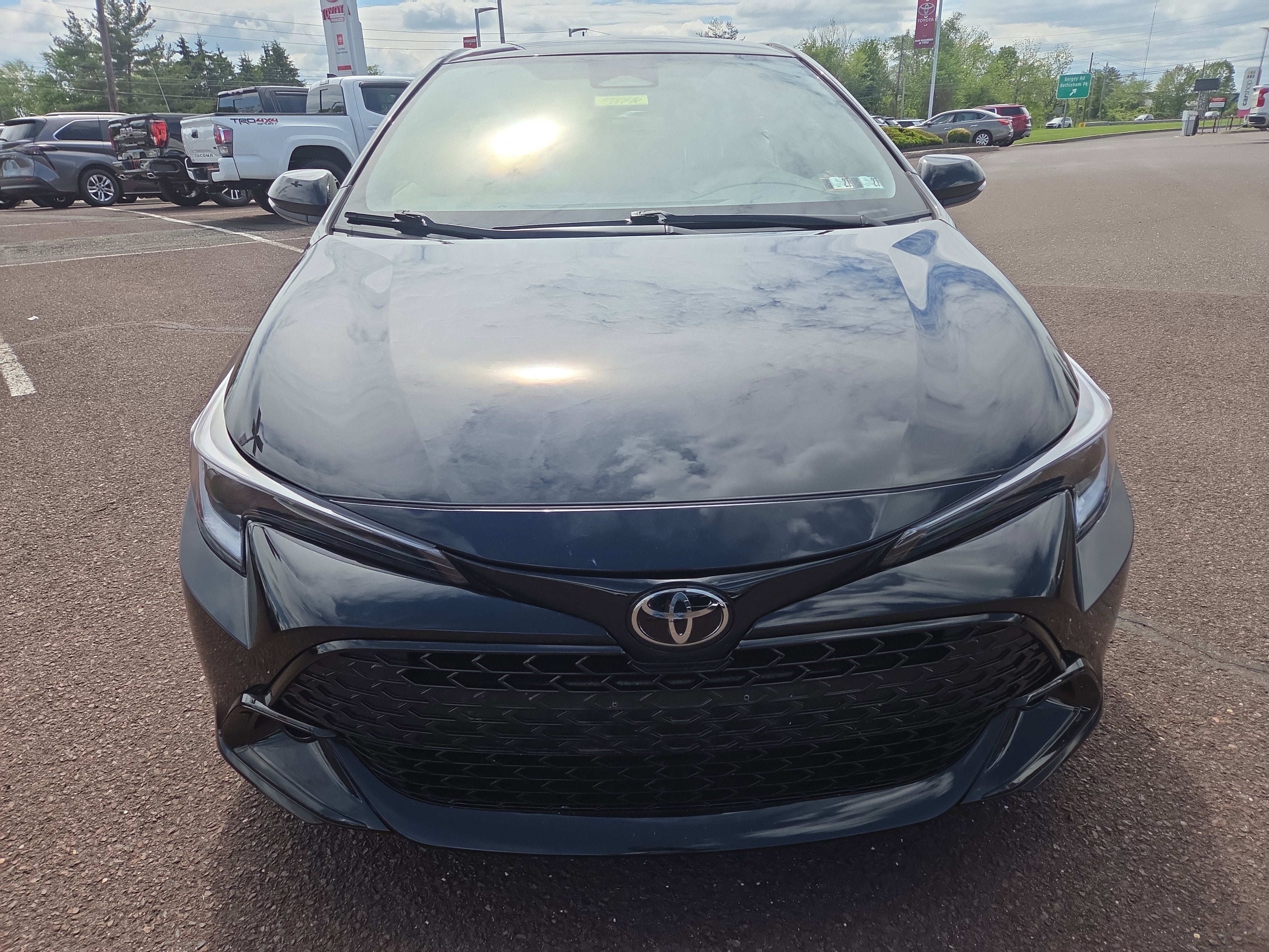 2025 Toyota Corolla Hatchback SE