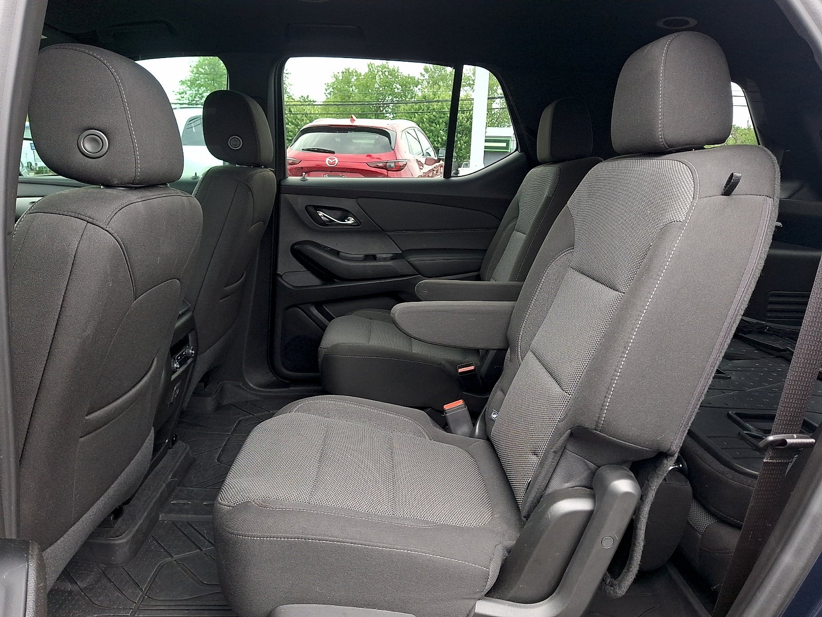 2023 Chevrolet Traverse AWD LT Cloth
