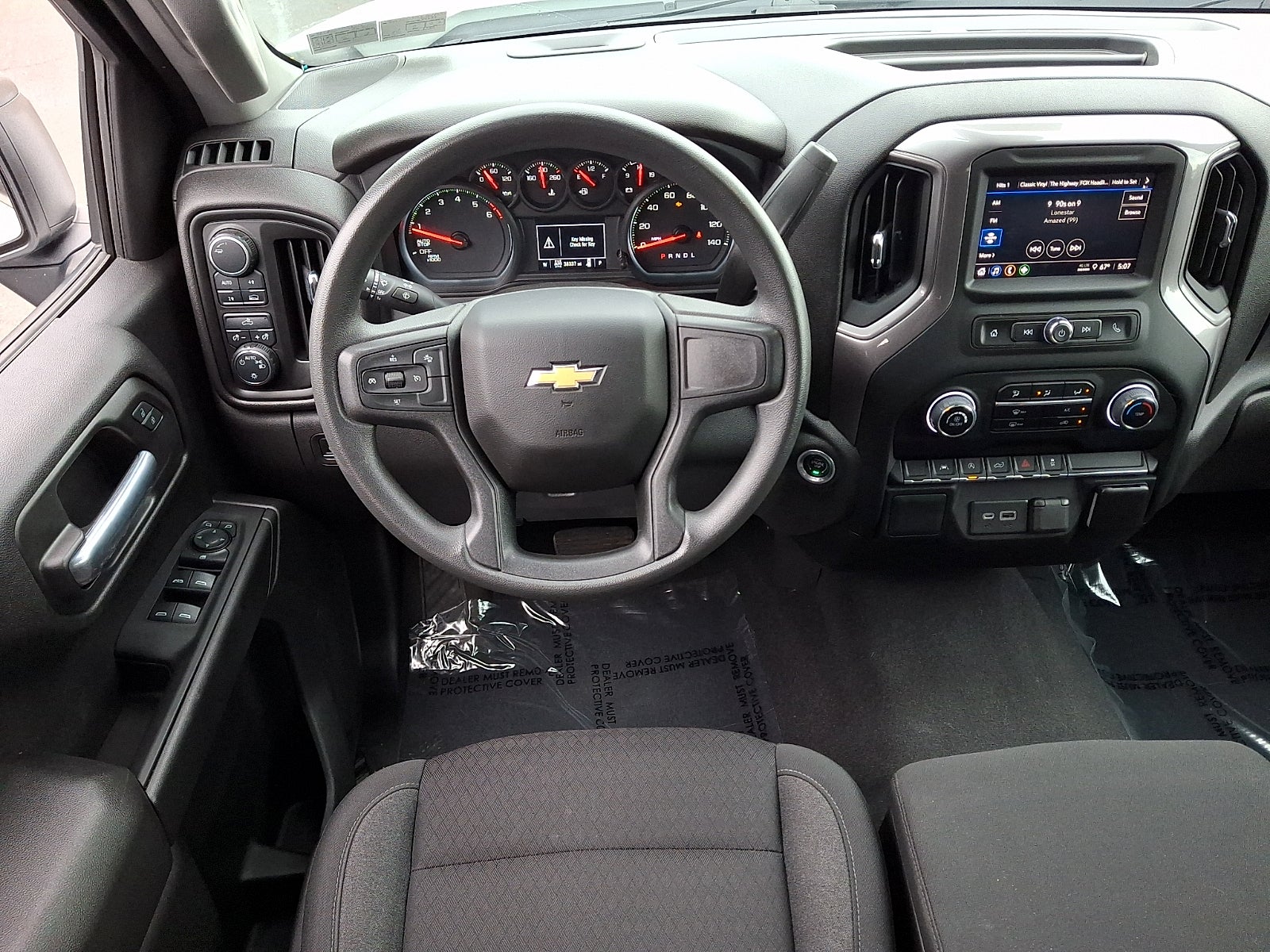 2023 Chevrolet Silverado 1500 4WD Crew Cab Short Bed Custom