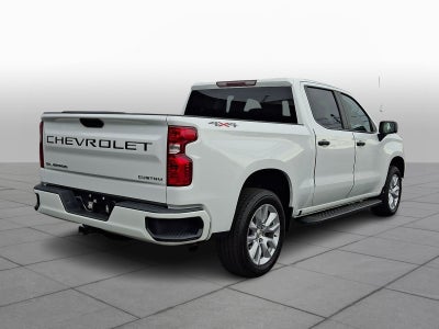 2023 Chevrolet Silverado 1500 4WD Crew Cab Short Bed Custom