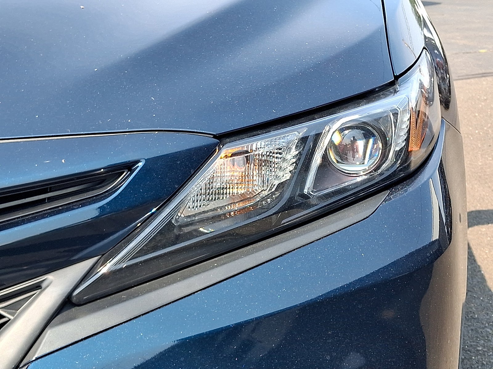 2021 Toyota Camry SE Hybrid