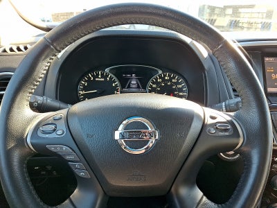 2016 Nissan Pathfinder SL