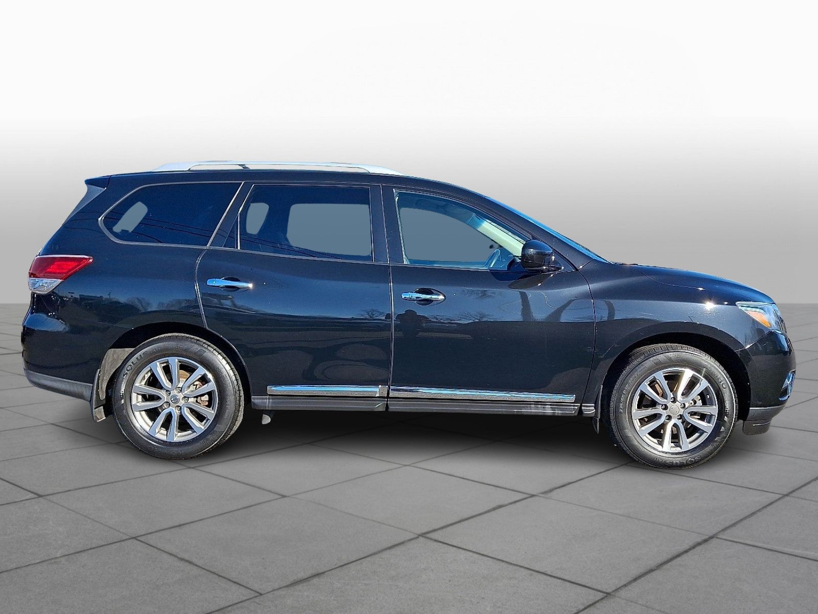 2016 Nissan Pathfinder SL