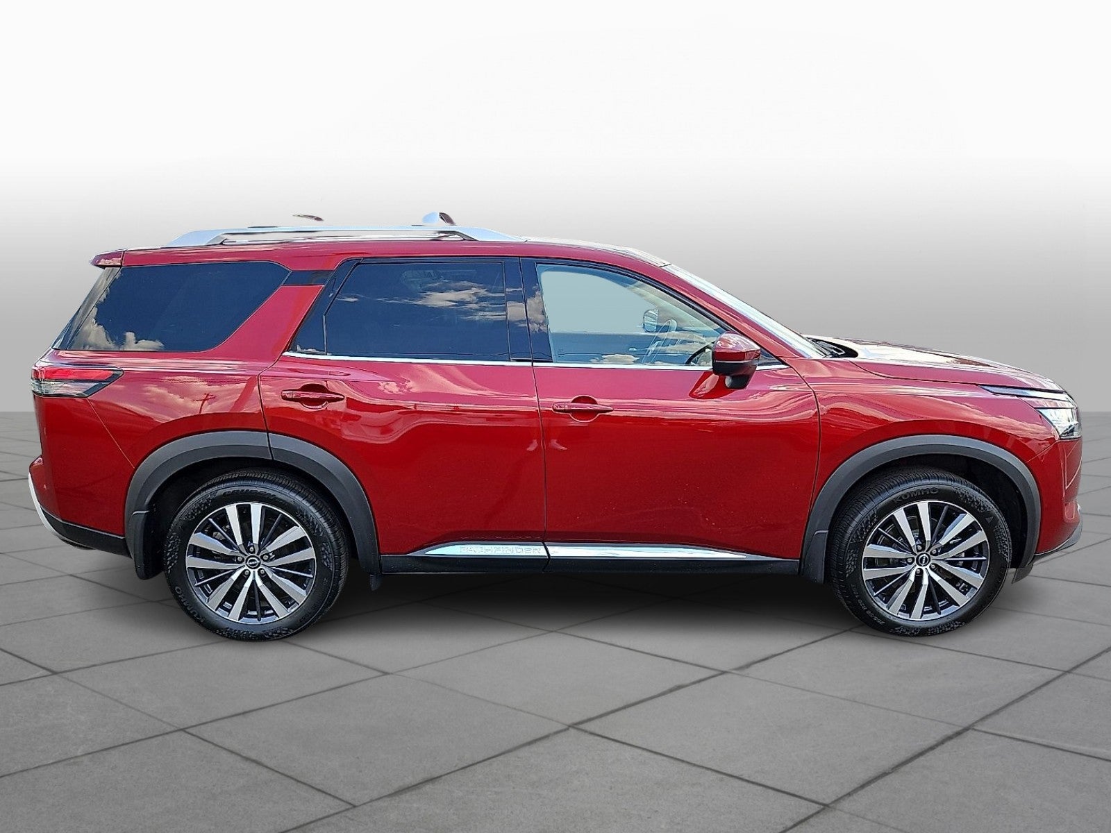 2022 Nissan Pathfinder Platinum 4WD