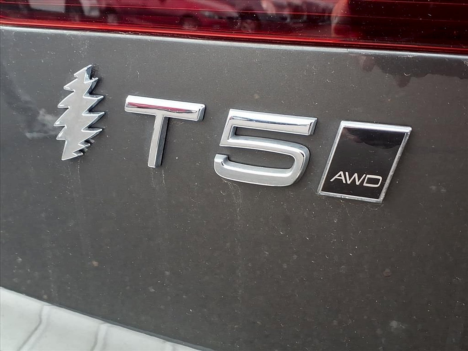 2021 Volvo V60 Cross Country T5