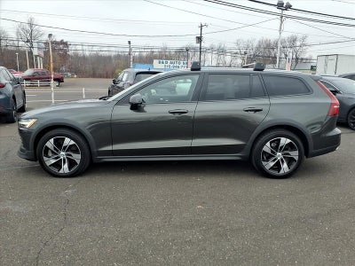 2021 Volvo V60 Cross Country T5