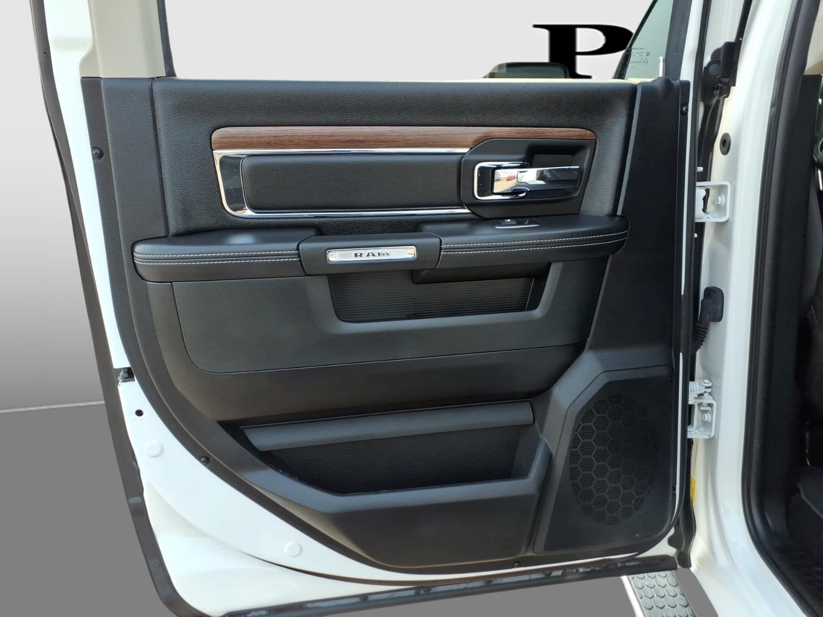 2016 RAM 1500 Laramie