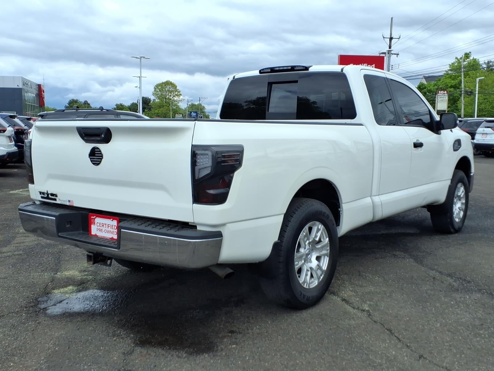 2017 Nissan Titan SV