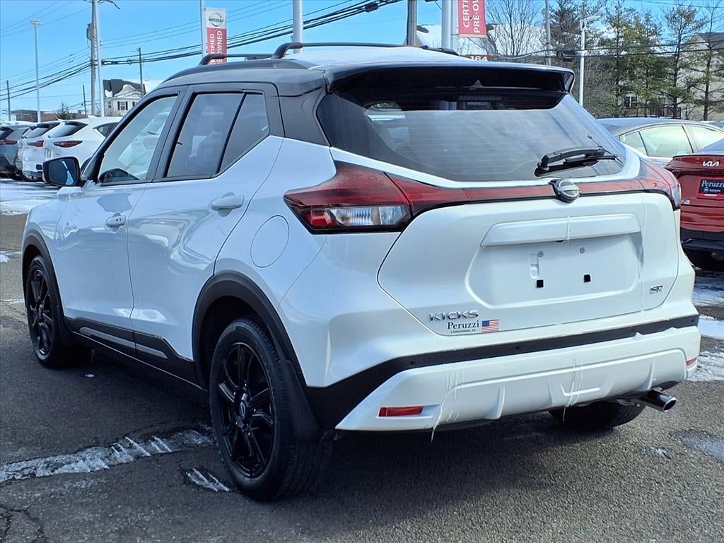 2023 Nissan Kicks SR