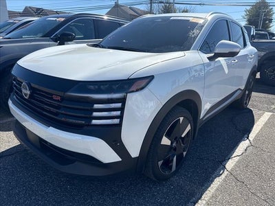 2025 Nissan Kicks SR