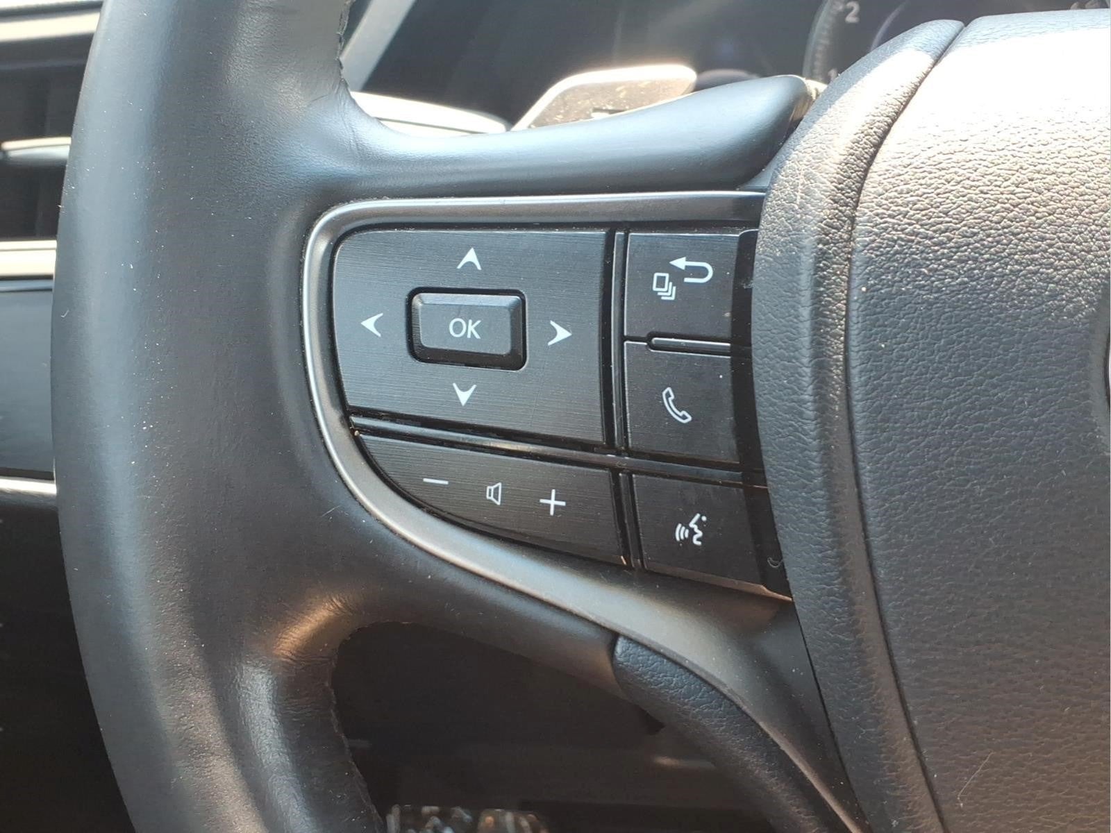 2022 Lexus ES 350 Base
