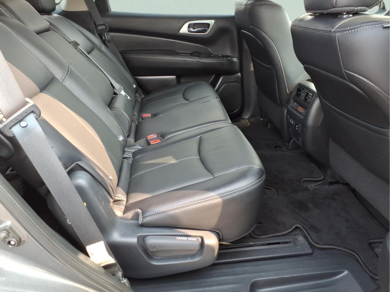 2020 Nissan Pathfinder SL
