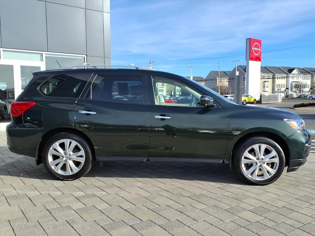 2018 Nissan Pathfinder SL