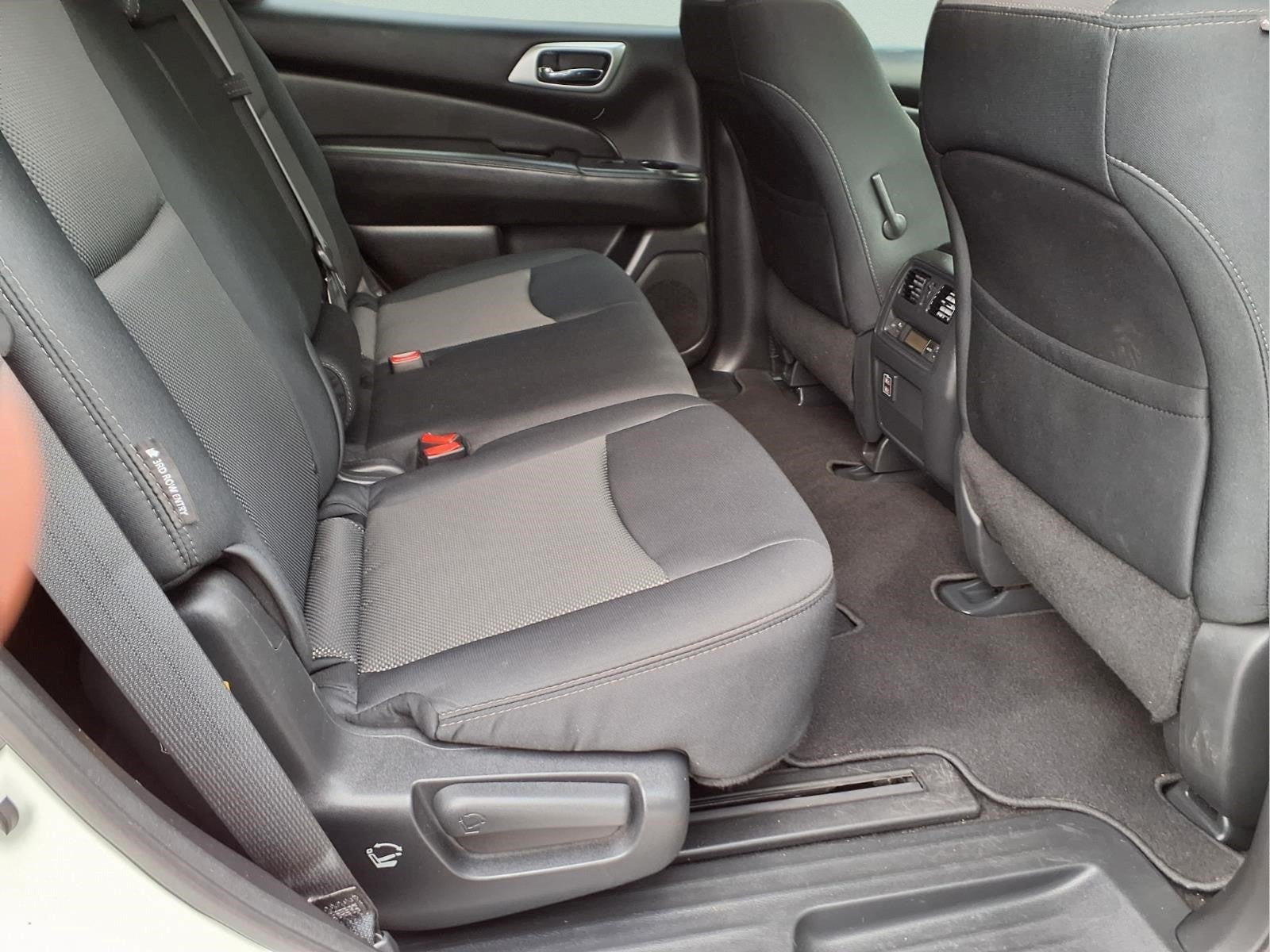 2018 Nissan Pathfinder S