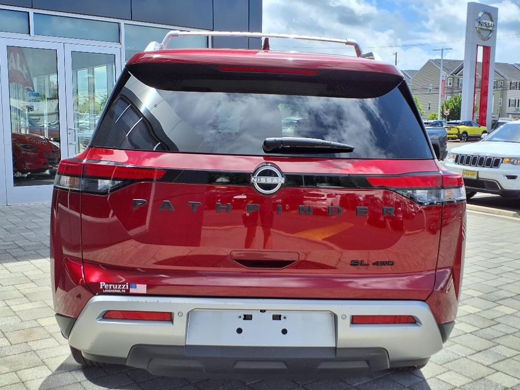2022 Nissan Pathfinder SL